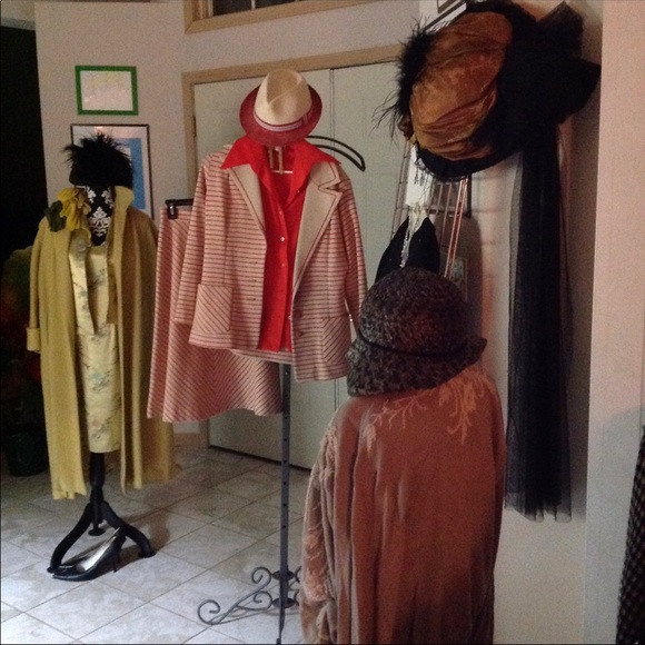 WELCOME TO MY POSH CLOSET💋 Show me yours too! - Picture 3 of 8